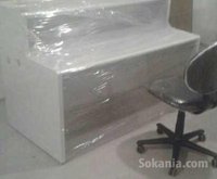 Chaises / bureaux / tables de réunion / comptoires