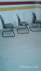 Chaises et bureaux professionnels 2eme stock