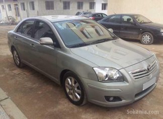 Avensis D4D 1Main cuir toutes options état parfait