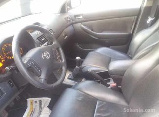 Avensis D4D 1Main cuir toutes options état parfait