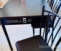 Table à manger avec 6 chaises en cuir et acier