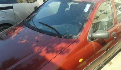 Voiture siena modele 1999