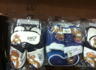 Pantoffels originales FC barcelone et REAL madrid