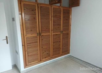 Rez-de-jardin à louer vide